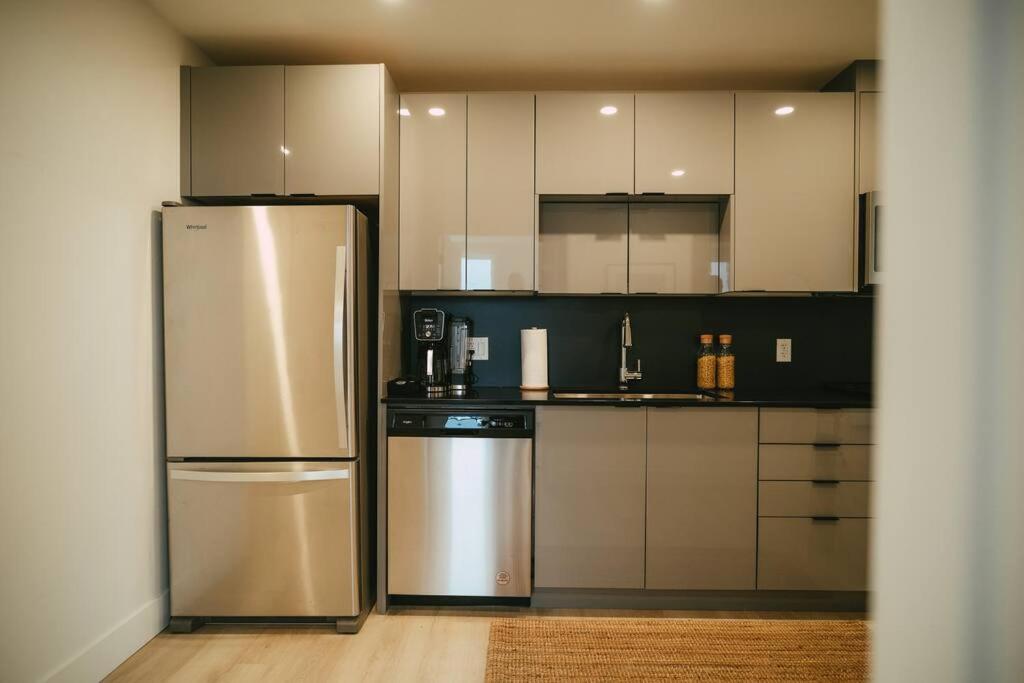 Chic Cozy Retreat - 2Br - Stunning North End Views Διαμέρισμα Χάλιφαξ Εξωτερικό φωτογραφία